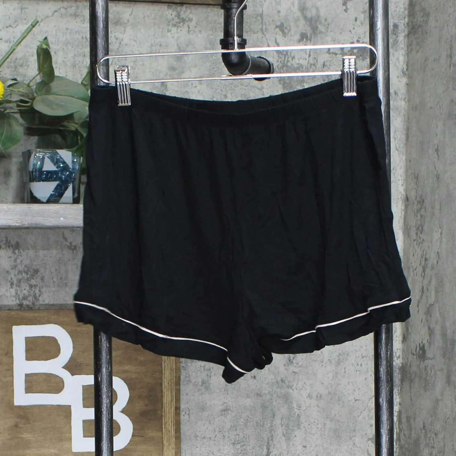 Stars Above Women's Beautifully Soft Notch Collar Pajama Set 562375 Black M